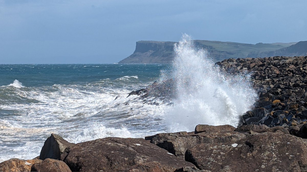 Monday in Ballycastle, County Antrim. 📸 Anne Kelly • @annlizkelly