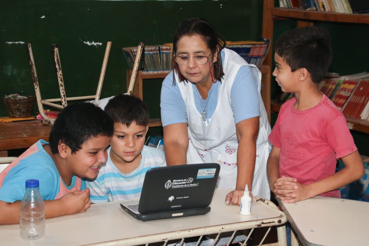 👉🏻Primero Misiones, @Starlink ya es una realidad en la escuela rural de 503 de San Ignacio A horas del anuncio del vicepresidente de la Cámara de Diputados de Misiones, @rovira_carlos , la primera antena Starlink en la provincia de Misiones ya está instalada y en funcionamiento