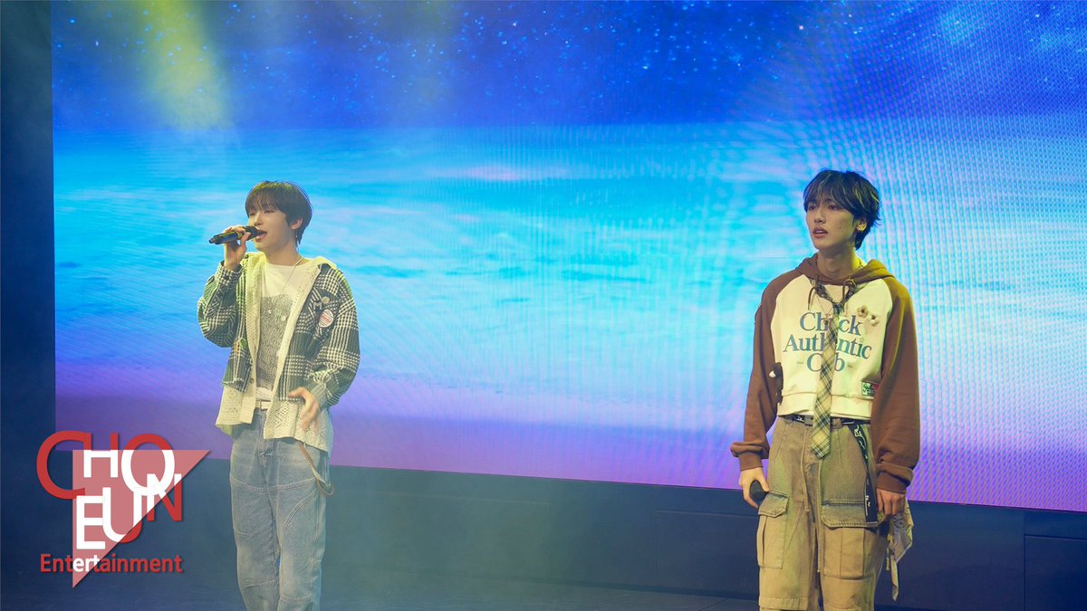 24Kplus_offcl's tweet photo. [🪩]
24K+(투포케이플러스) - Seraphic (FANCON ’TO FOR YOU‘ Live)

🔗https://t.co/xw3r6gxSEC

#24Kplus #투포케이플러스 #Seraphic 
#시우 #임찬
#FANCON #TOFORYOU https://t.co/s9LhLO1aHc