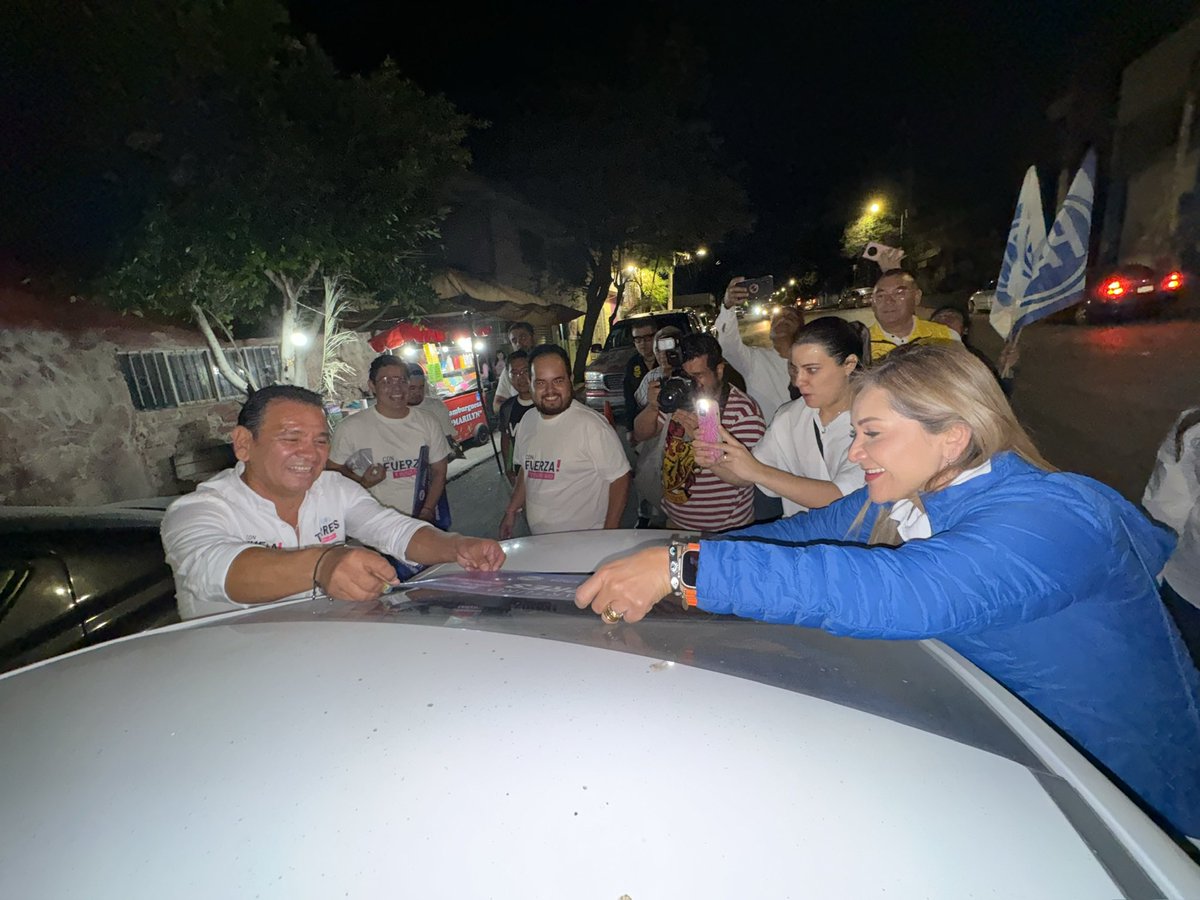 SoniaRocha1qro's tweet photo. Qué gusto acompañar en el minuto a minuto a @arturotoga candidato a #DiputadoLocal #Distrito3 definitivamente tu fortaleza es tu experiencia, trabajo y el gran equipo que está a tu lado, seguiremos caminando contigo. #VamosEquipo #ConPasosFirmes y #KonTodo https://t.co/Ueuv02SepN