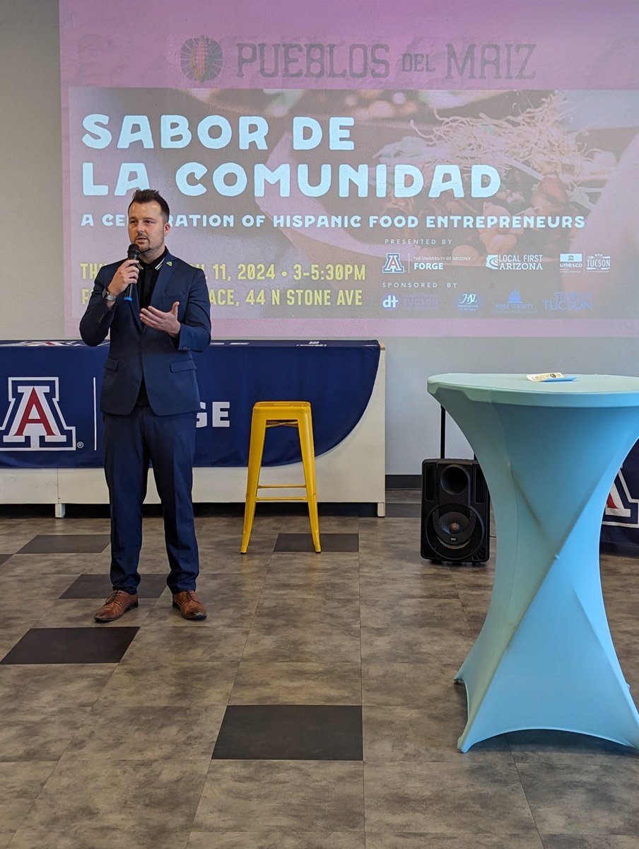hvchiordi's tweet photo. Had a great time welcoming @uarizona and community members to the Pima County Roy Place building last week with FORGE for the Sabor de la Comunidad event! 

#OnePimaCounty #PimaCounty #PimaCountyEconomicDevelopment #RoyPlace #UArizona #UofA #FORGE https://t.co/LvJIBpU1TT