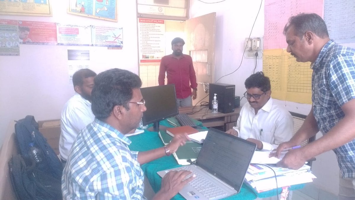Dr. P. Prasad, APD, Telangana State AIDS Control Society - TSACS  visited to monitor the Index Testing drive at ICTC Shadnagar, Dist.Rangareddy on 15.4.2024
@NACOINDIA @MoHFW_INDIA @indextesting #UseCondom #KnowTheFacts @KnowHIV