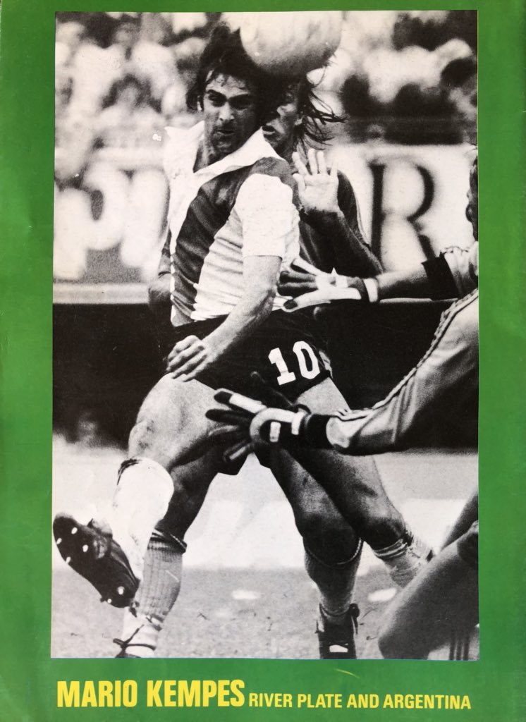 #MarioKempes River Plate 
Kempes jugó 33 partidos y convirtió 16 goles en su paso por Núñez en 1981.
Fue positivo: salió Campeón, hizo el gol del título y marcó dos goles en el superclásico.
#NoDigaGolDigaKempes