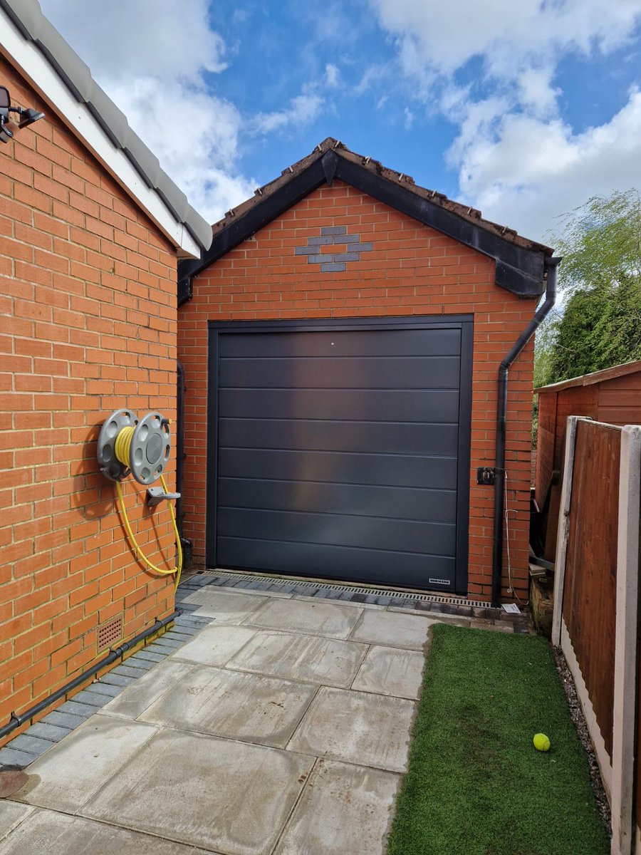 CarringtonDoors's tweet photo. Will a new garage door make a difference? We'll let you judge for yourself - Hormann Insulated L Rib sectional door fitted today. https://t.co/B5wonwXblZ