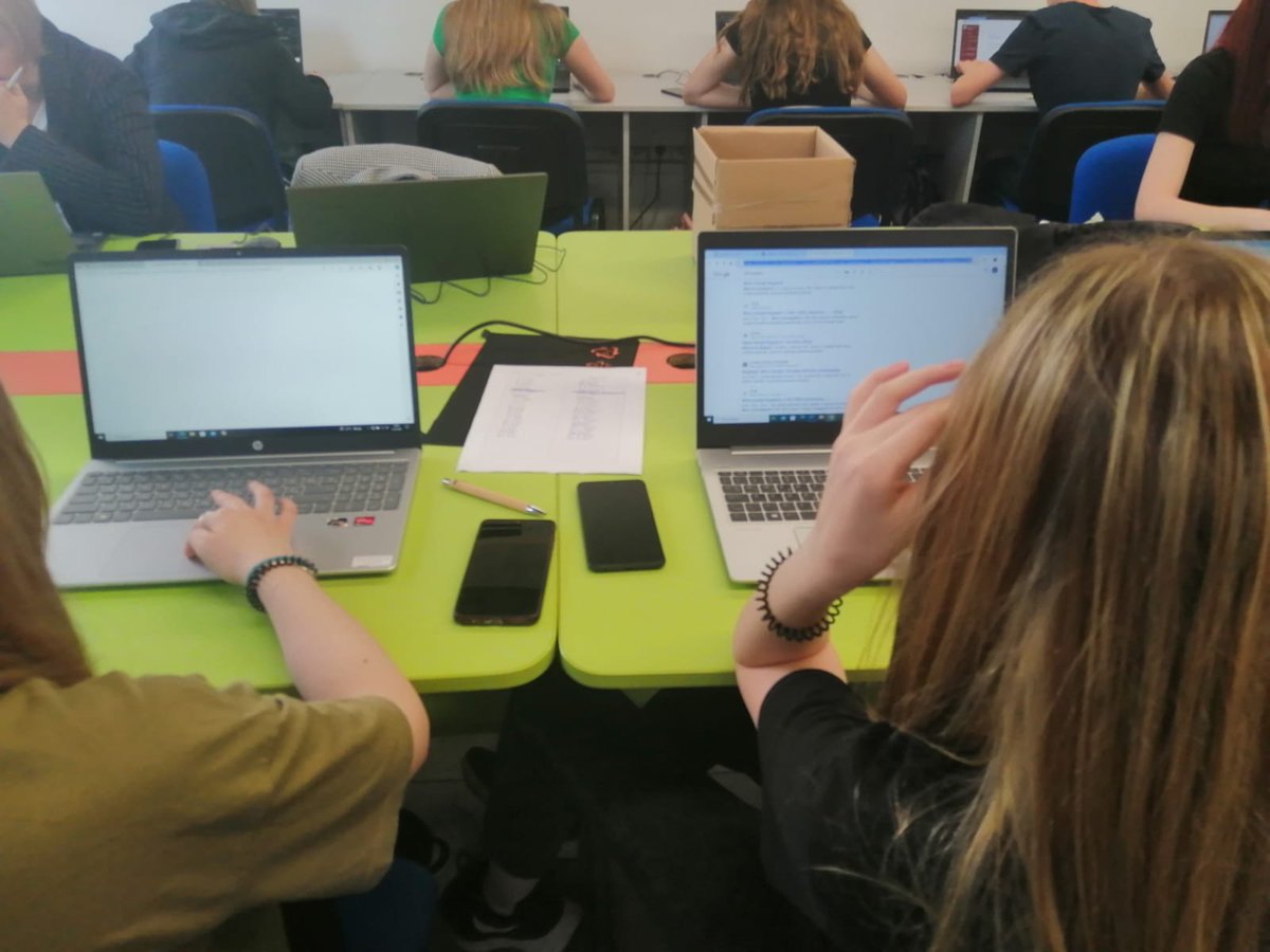 DoloresMumelas's tweet photo. Today we organized a #crowdsourcing competition, #Hawathon, in Virovitica! The collected links will be used to build a thematic collection on the #CroatianWebArchive. 👩‍💻 https://t.co/WvDVZVM2FT