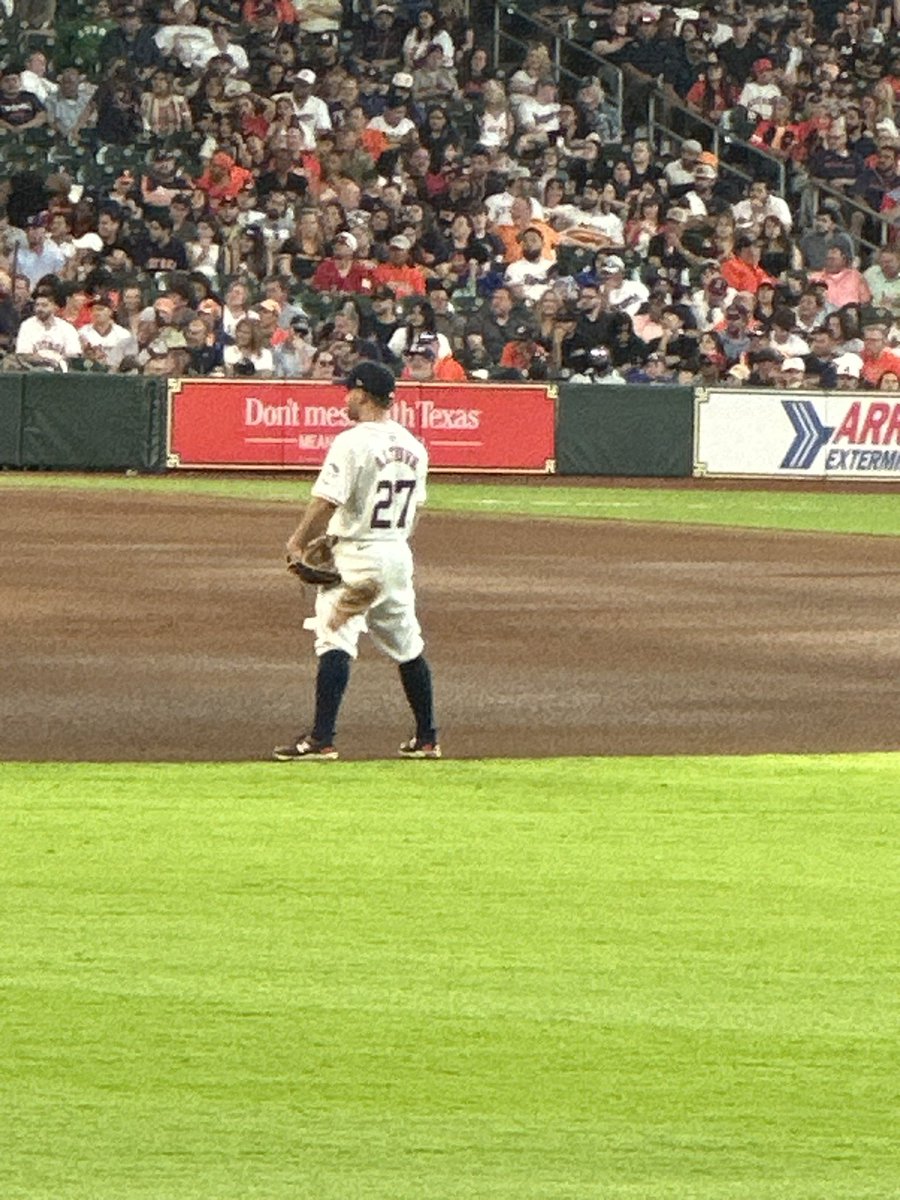 Was a great day for some 🧡💙baseball #stros #thejuicebox #minutemaid #htown #houstonastros #kingtuck #altuve #wewin