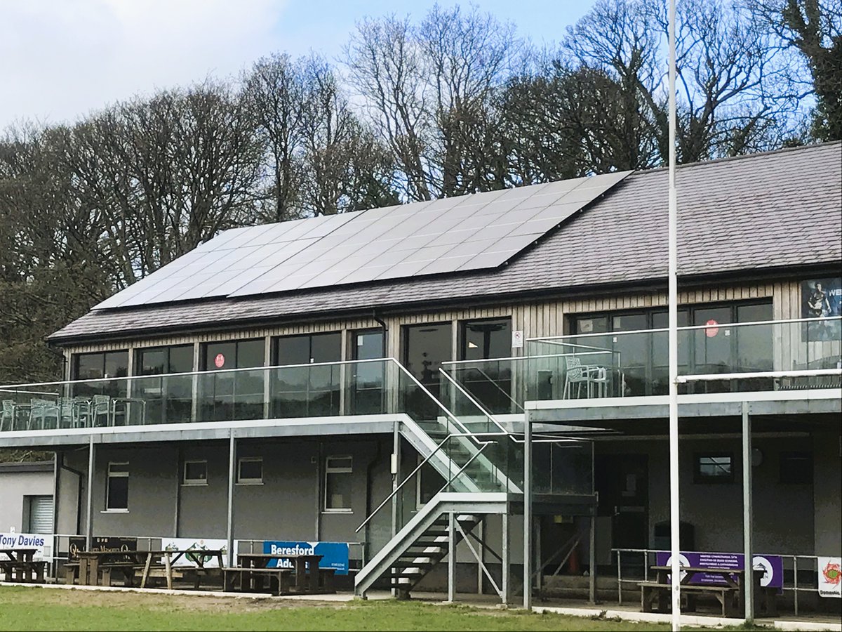 'Ynni Ogwen provides us with an alternative, reliable source of affordable electricity which enables us to significantly reduce our use of expensive grid electricity.' - @RygbiPesda. We can help more community buildings benefit from clean energy. Contact ynni@ogwen.org #Heuldro