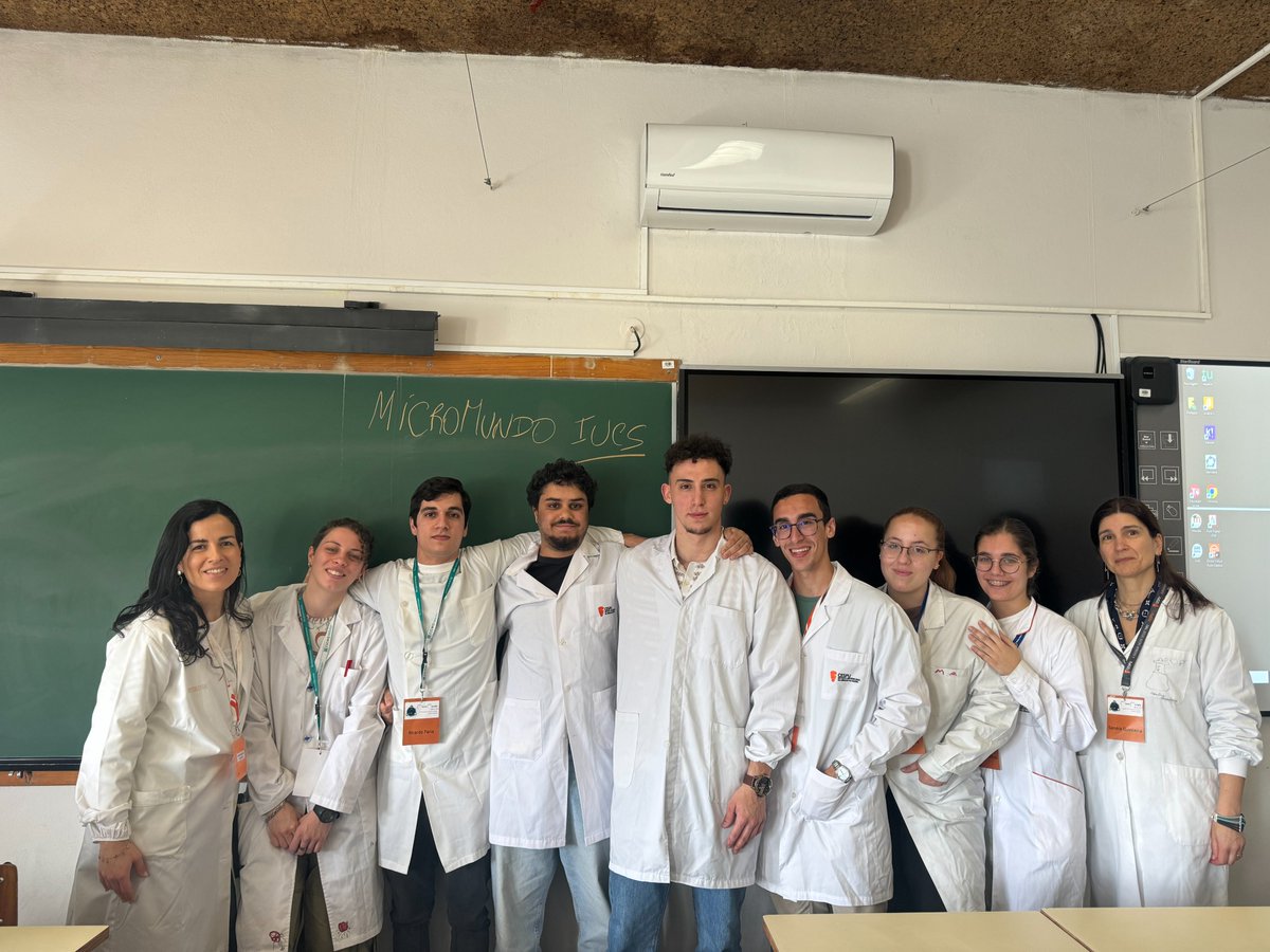 MicroMundo_IUCS's tweet image. 📌Today we had the 2nd session where we processed the soil samples collected by the students of the EBS Cristelo TEIP School!
So good to see so much enthusiasm, with some of the 9th graders' eyes shining and showing great interest in science!
@Cespu_Ensino @TOXRUNIUCS