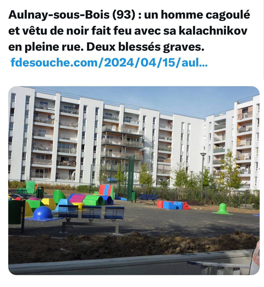 🛑L'attaque à la Kalachnikov à Aulnay-sous-Bois est un rappel de l'#insécurité qui règne en France. Face à cette réalité, 59% des Français soutiennent le port permanent d'arme pour la police municipale. Écoutons la voix du peuple et protéger nos concitoyens. #RN