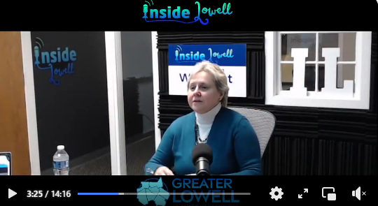 To shine a light on #Autism this month, Dr. Langer discusses signs and symptoms to look for, how to navigate a diagnosis and best place to find treatment on her latest Health Minute with @InsideLowell. #AutismAwarenessMonth #wholehealth

facebook.com/InsideLowell/v…