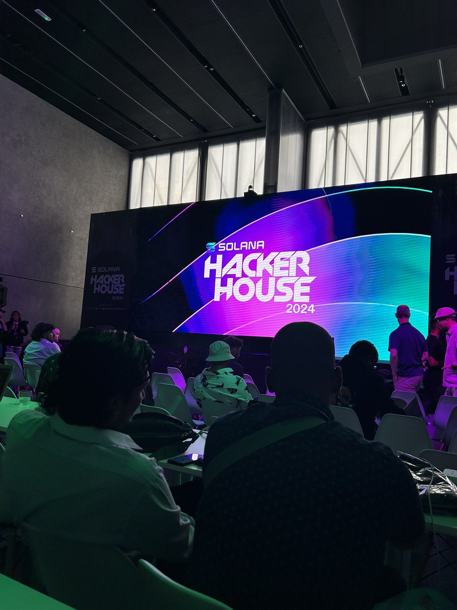 Dinuka Gamage tweet media