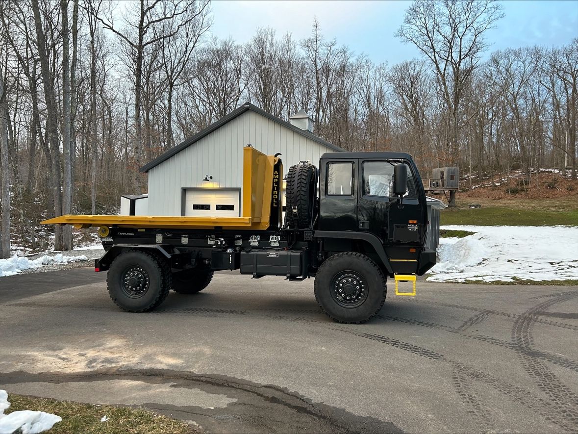 The Monterra is the Swiss army knife of chassis! 

The Morin Diesel x Ampliroll Hooklift is one of our favorite combos yet.

#Hooklift #FieldworkExcellence #Technology #Adaptable #DieselTrucks #Capability #BuiltTough