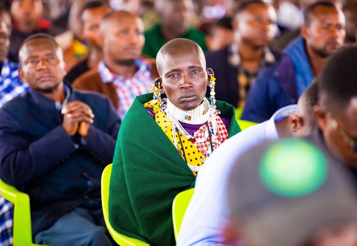 wizaramth's tweet photo. Wananchi mbalimbali Akita katika hafla ya uzinduzi wa  mradi wa usikivu wa kurushia matangazo ya TBC Taifa na Bongo FM wa Shirika la Utangazaji Tanzania (TBC), leo  Aprili 15, 2024, Wasso-Loliondo wilayani Ngorongoro.

#Loliondo #Ngorongoro #BongoFM #TBCTaifa #Miaka60yaMuungano https://t.co/R4yh9gTUC0