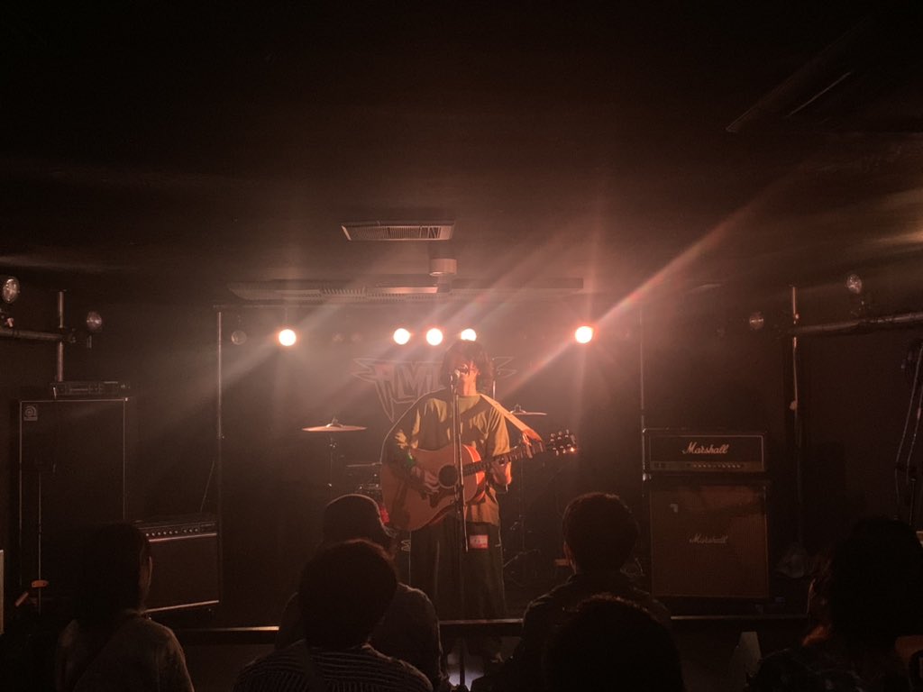 hrsm_ghost's tweet photo. 人の音楽で泣いたのは風駆さんが初めて。
リアルに十何年ぶりに俺の涙腺を壊しましたよあなたは。俺が言うのも違うけど、俺を泣かせたことを誇りに思って欲しい。
ツアーの合間でも終わってからでもいいから、また絶対二郎行こう。

総じて、今日は全員良すぎる日でした。
俺ももっと命削ります。 https://t.co/Q8588aOCdN