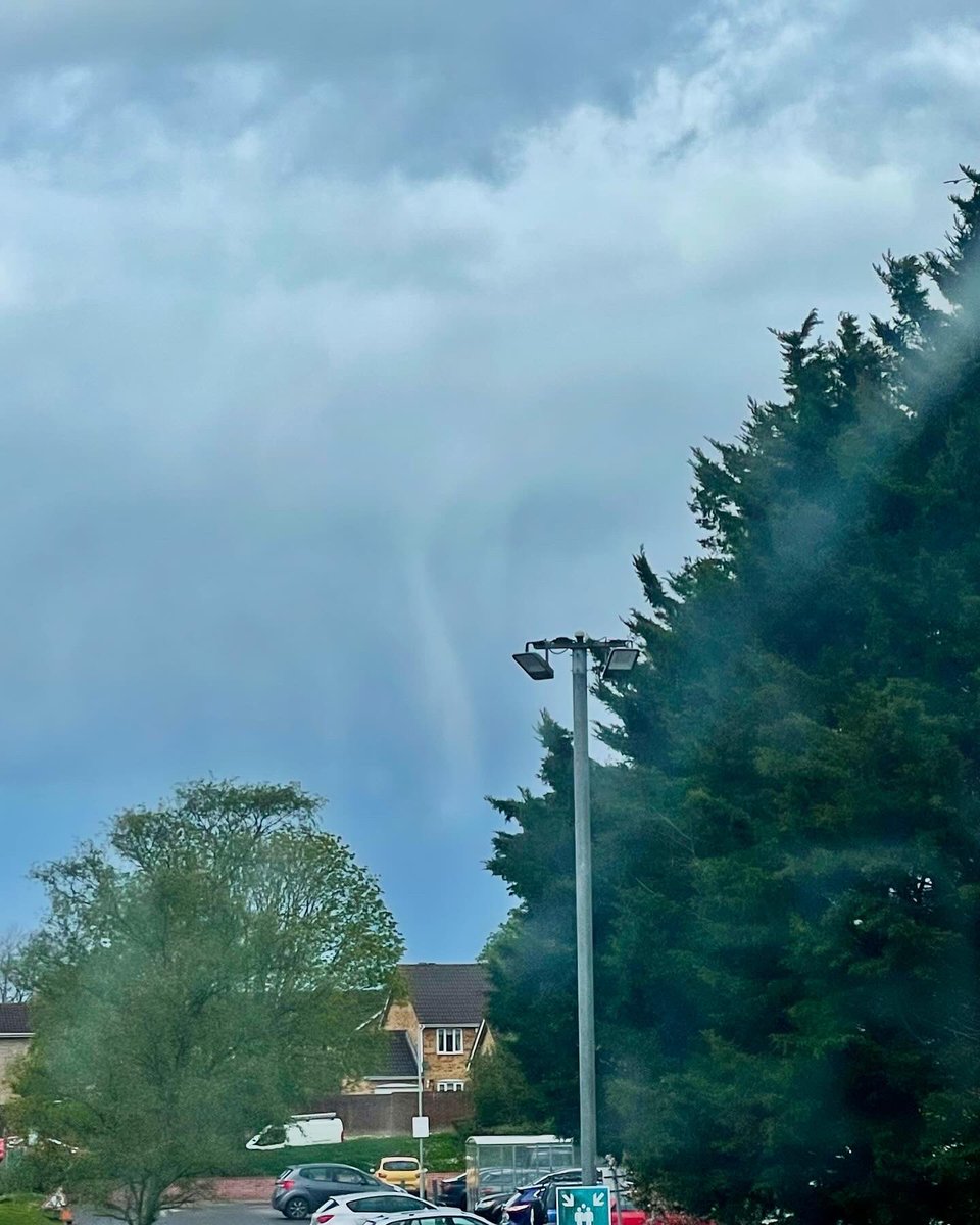 DicksGemma's tweet photo. Well it’s that time of year agai…just caught this cool little guy outside Wickes in Trowbridge 👀🌪️ (apologies for the poor quality, taken through a very dirty office window) 😆 #convectiveuk #funnelclouduk https://t.co/pLk8I93eFZ