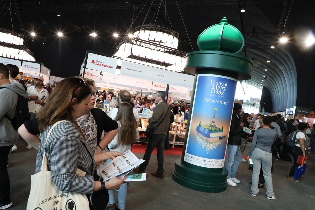 MANIFESTATION > Diaporama : le @festival_livre de Paris 2024 en images ➡️livreshebdo.fr/article/diapor… #festival #livre #photo