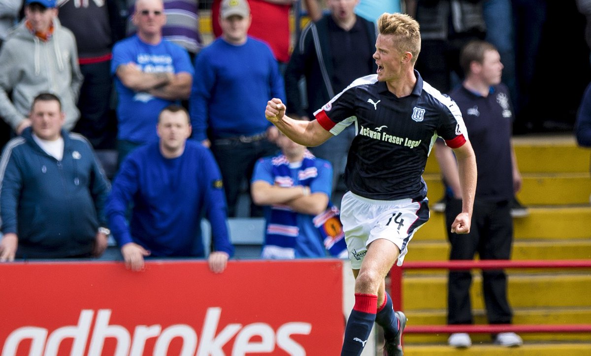 DensParkChoir's tweet photo. Rangers have been awarded penalties in their last 3 games at Dens Park.

The last 5 games between the 2 at Dens without them gaining penalties have resulted as follows;

Dundee 0-1 Rangers 🔴
Dundee 1-1 Rangers 🟡
Dundee 2-1 Rangers 🟢
Dundee 2-1 Rangers 🟢
Dundee 1-2 Rangers 🔴 https://t.co/xCBS33oqqj