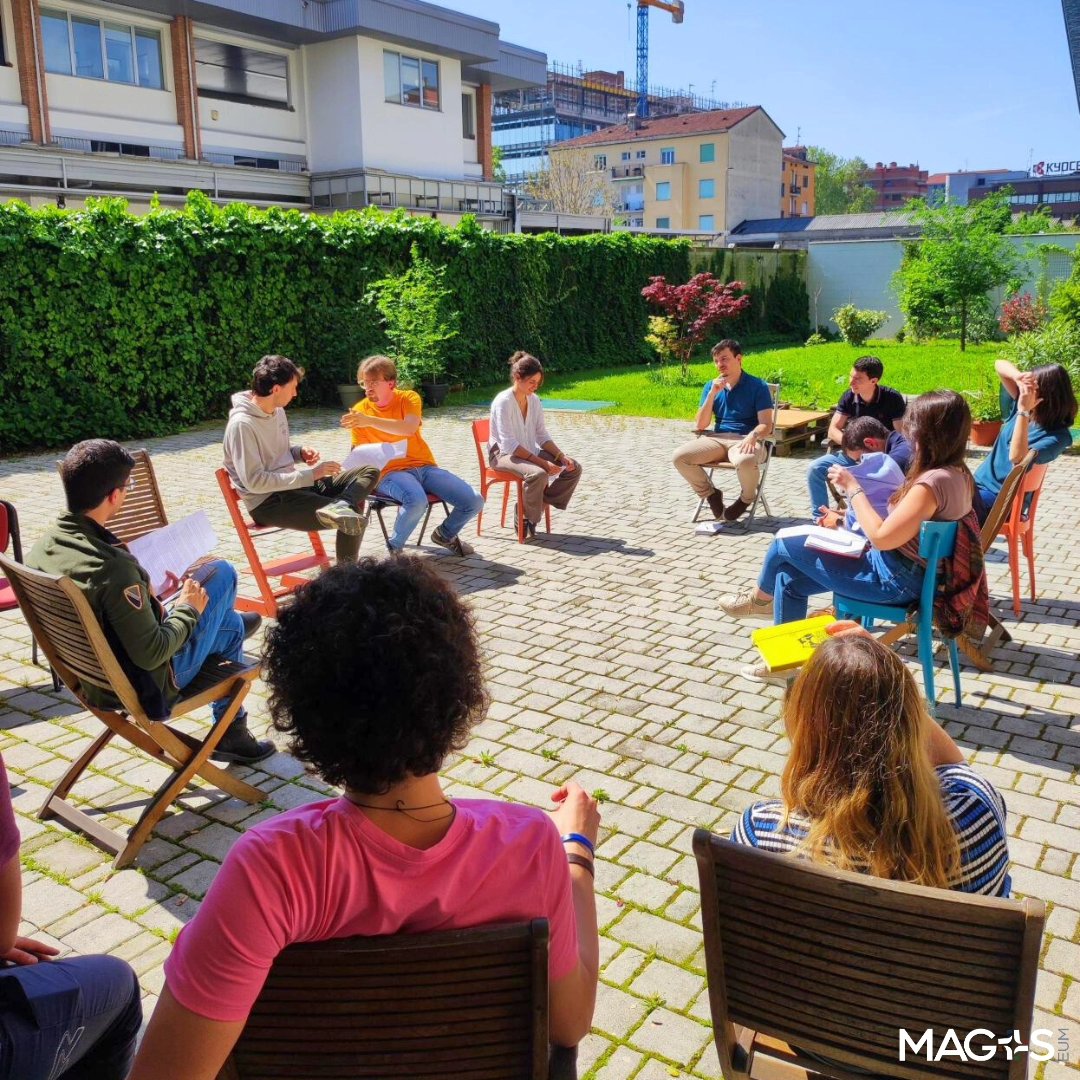 aggsoc's tweet photo. Cosa significa costruire insieme ad altri il #benecomune?
Ne abbiamo parlato sabato al cohousing Base Gaia, per una nuova tappa del percorso di formazione politica di #ICareLab.
Apertura, dialogo, confronto: passi necessari per camminare oltre i confini individuali. https://t.co/Z7hg3gL6KP