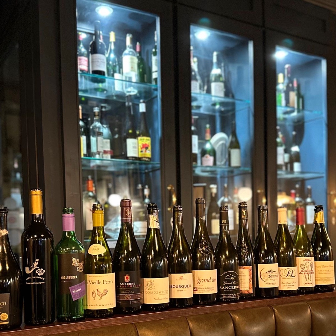 Savour our April Menu alongside your favourite drink this Wednesday at our ‘Bring Your Own Bottle’🥂 From fine wines to unique craft beers and refreshing cocktails, you have the freedom to bring your favourite tipple without paying any corkage😉 Book now dobsonandparnell.co.uk/book/