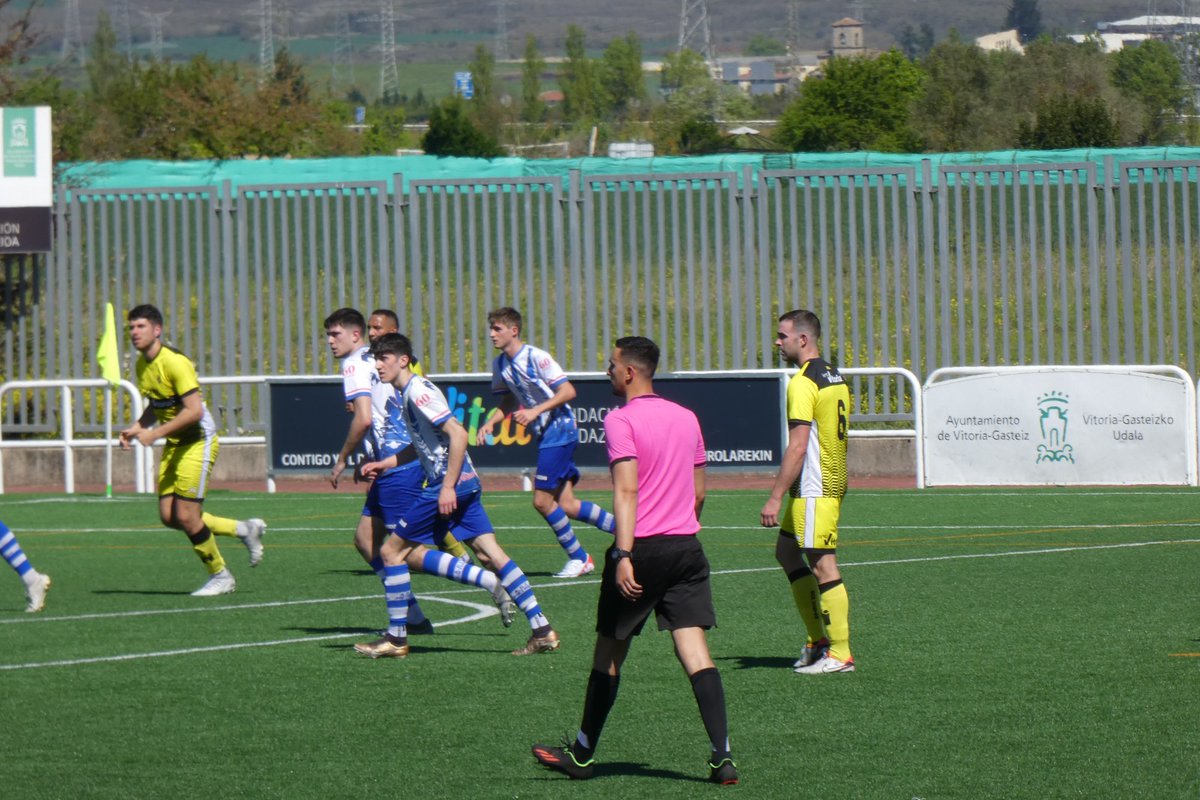 Cuatro fotos más del partido entre el <a href="/ADCAbetxuko/">ADC Abetxuko</a> y el <a href="/CDSanViator/">CDSanViator</a> .