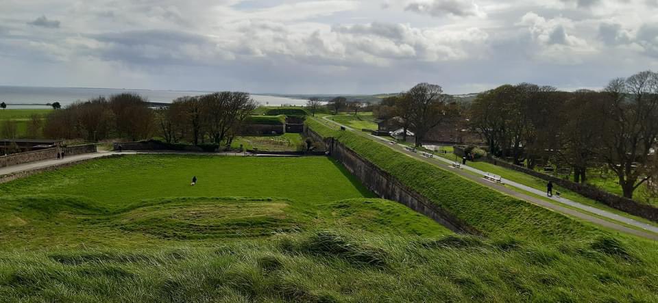 paulrogers11's tweet photo. The walk around the Walls in Berwick upon Tweed are Magnificent and every credit to the local council for the impeccable condition they are kept in 👏👏👏👏👏👏 https://t.co/63U24jgreZ