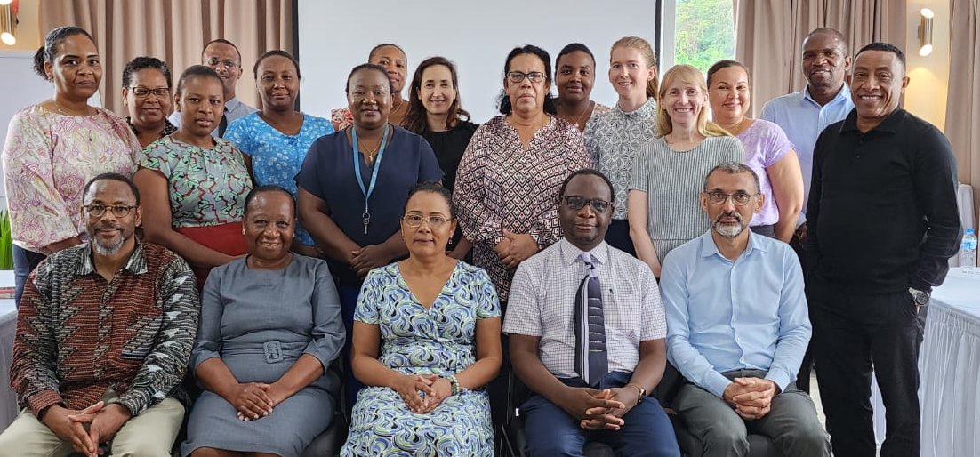 WHO Seychelles Country Office (@whoseychelles) on Twitter photo The US CDC🇺🇸 and <a href="/WHOAFRO/">WHO African Region</a>🇺🇳joined hands to support the Ministry of Health in @Seychelles 🇸🇨 to #document the #positive #impact that #Rotavirus #vaccine is already showing in #reducing cases, #hospitalization and #deaths among #infants in the country <a href="/CDCgov/">CDC</a> <a href="/childhealth/">kevin conway</a> #VFACheck The US CDC🇺🇸 and <a href="/WHOAFRO/">WHO African Region</a>🇺🇳joined hands to support the Ministry of Health in @Seychelles 🇸🇨 to #document the #positive #impact that #Rotavirus #vaccine is already showing in #reducing cases, #hospitalization and #deaths among #infants in the country <a href="/CDCgov/">CDC</a> <a href="/childhealth/">kevin conway</a> #VFACheck