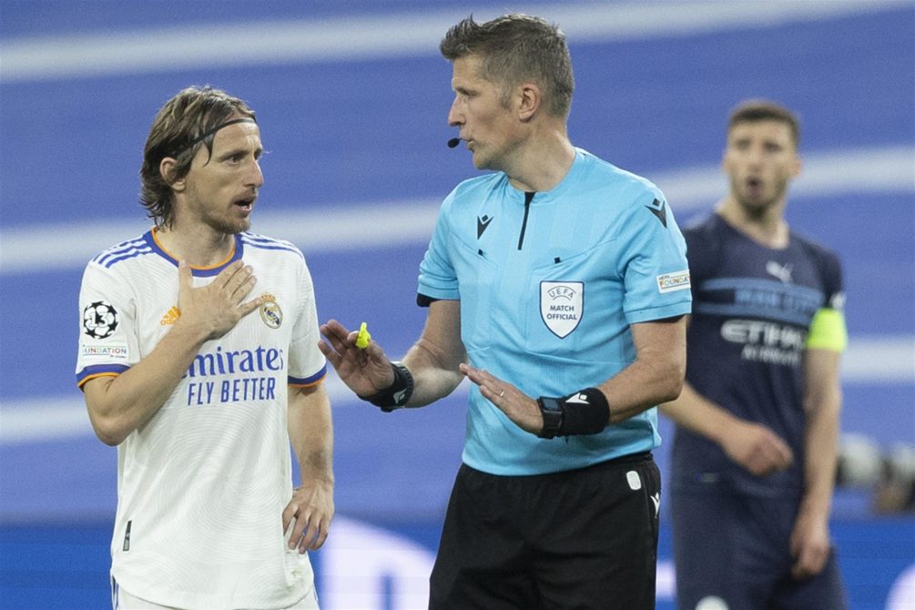 ES OFICIAL🚨
Daniel Orsato será el árbitro en la vuelta de los cuartos de Final de la champions en el Real Madrid vs Manchester City 

Sí,todos pensamos lo mismo...👀
