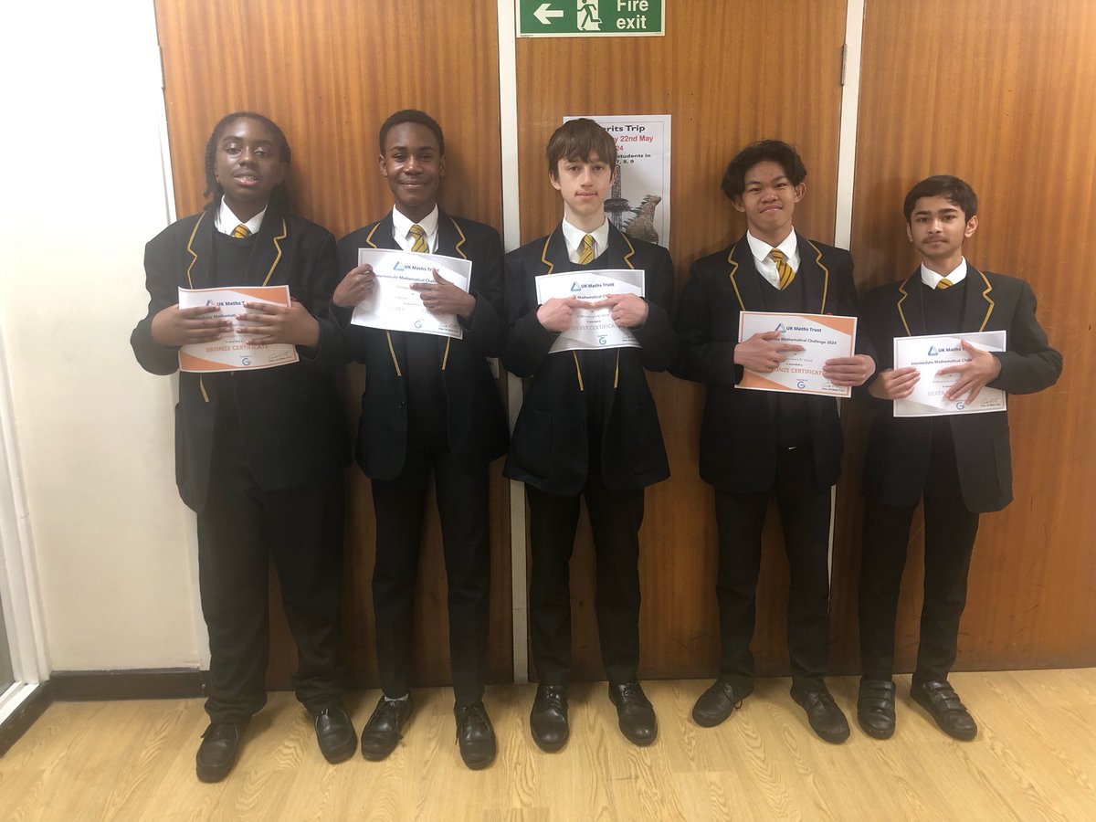 Great result from our boys; many of our Year 9 and 10s who did the Maths challenge got a gold, silver or bronze certificate. Well done boys! @UKMathsTrust #MathsChallenge #UKMT #StBons