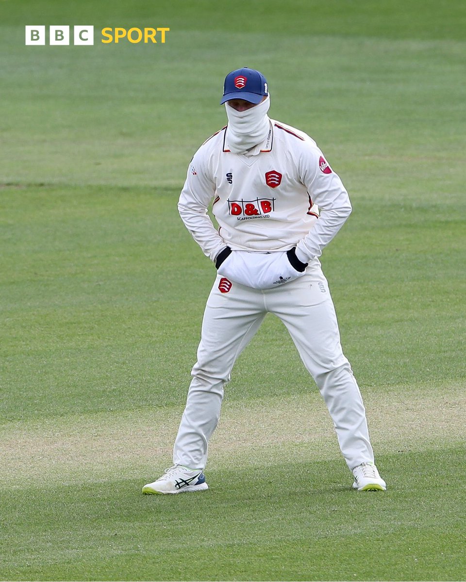 Cricket in the English summer... 🧣