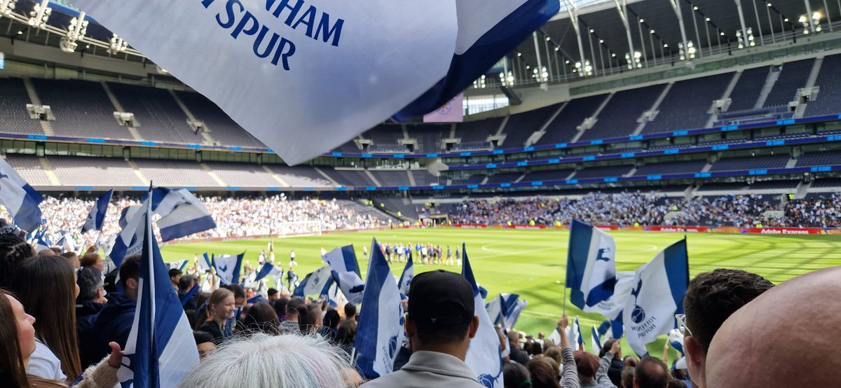 HSperfnutrition's tweet image. We don’t like to make it easy, but wow, we know how to turn it around…… 

This team is incredible and beyond that, I’m lost for words. 

We are going to Wembley in the @AdobeWFACup final!