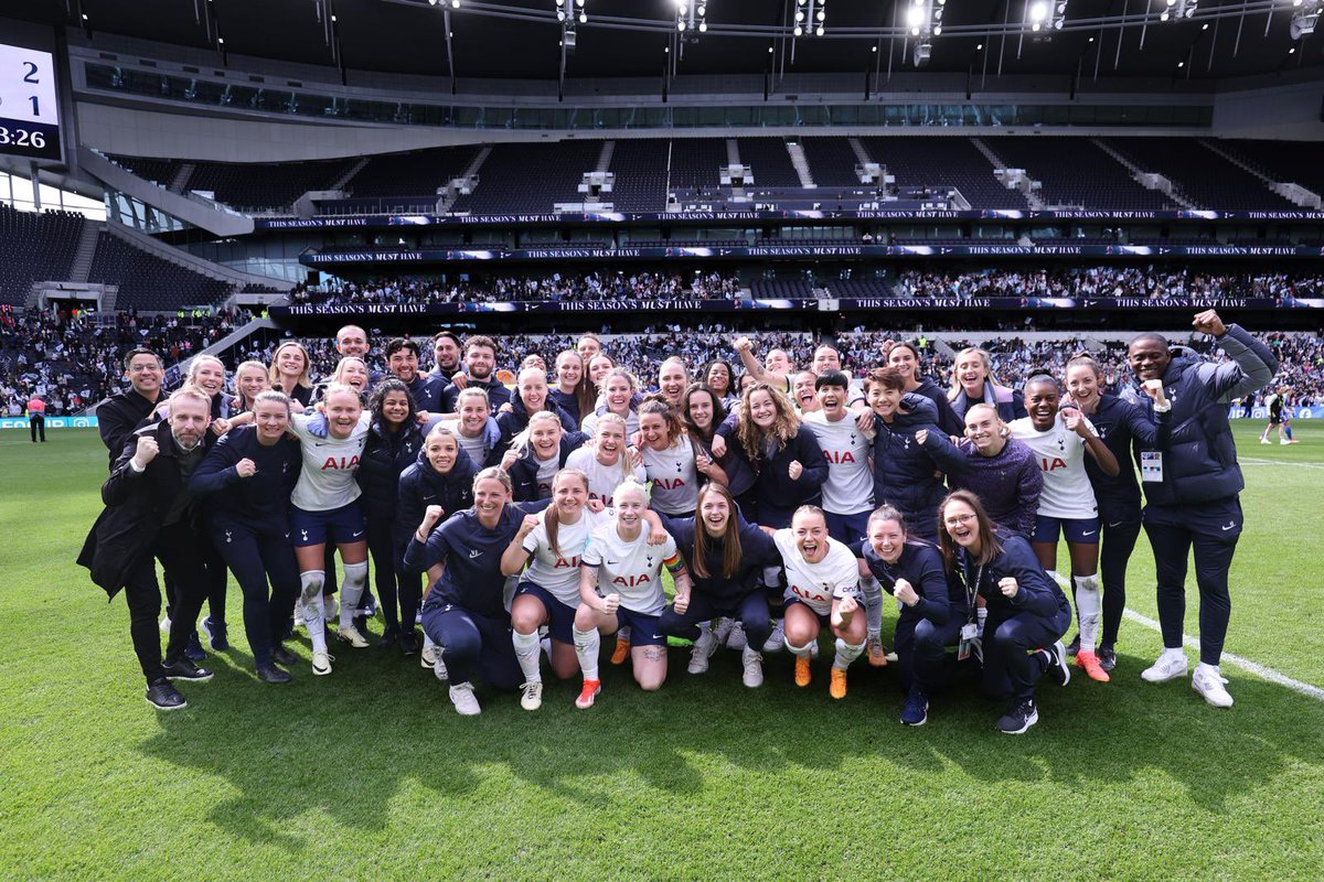 HSperfnutrition's tweet image. We don’t like to make it easy, but wow, we know how to turn it around…… 

This team is incredible and beyond that, I’m lost for words. 

We are going to Wembley in the @AdobeWFACup final!