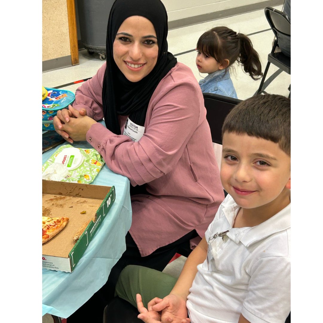 Our students and families had such a blast at Lunch with Loved Ones!! ¡Nuestros estudiantes y familias se divirtieron mucho en el Almuerzo con Amados! #LevelUpPlanoISD #PlanoISD #meadowselementary