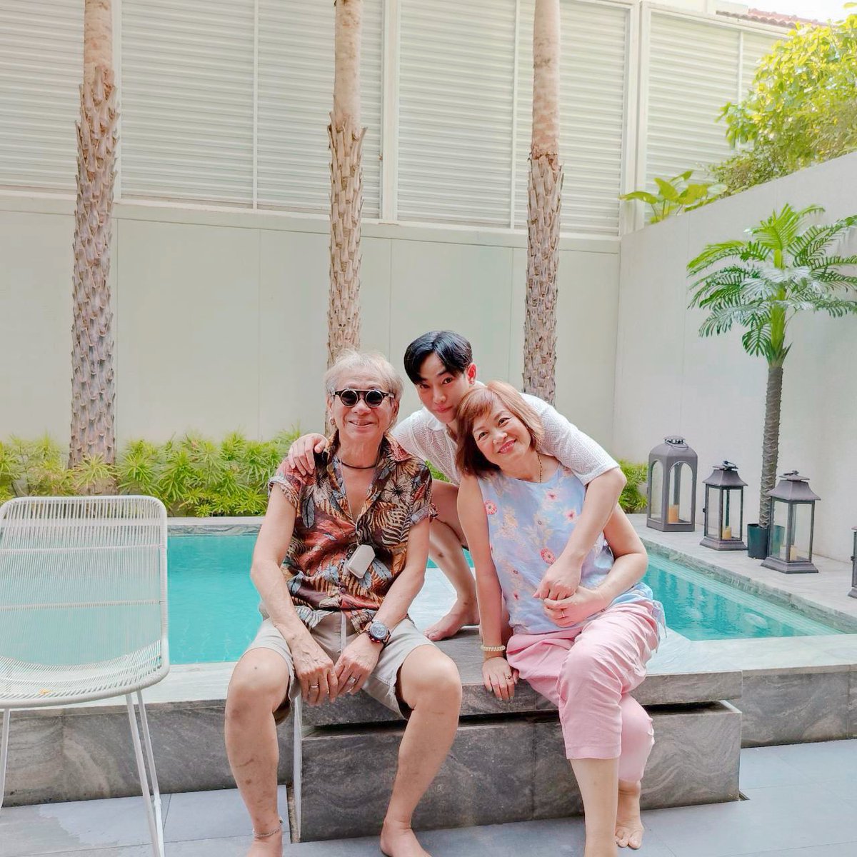 PeckPalitOfficial tweet media