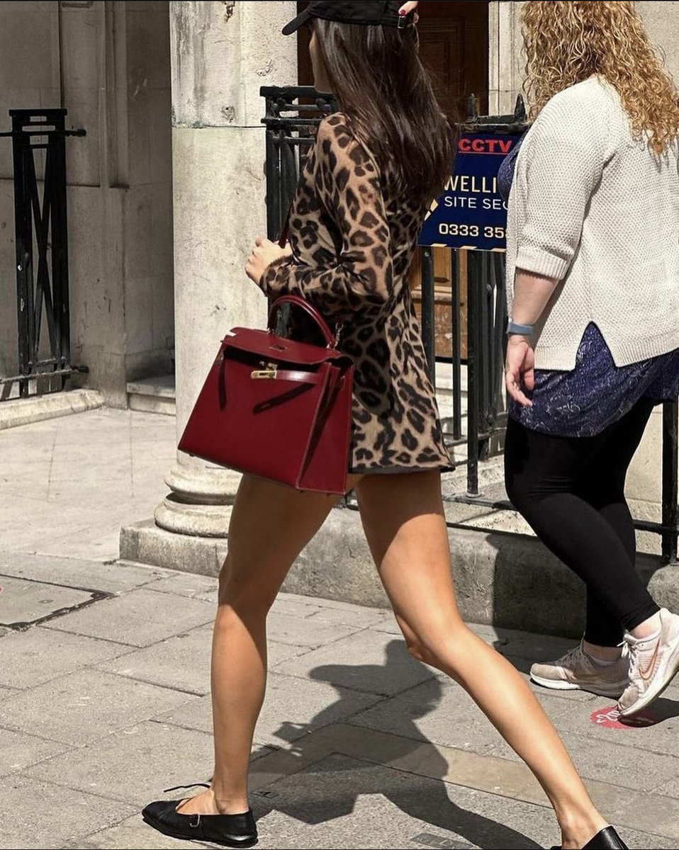 Via Valeria🦋
#fashionstyle #styleinspiration #casulachic #animalprint #redstyle #modefemme #ootdwomen