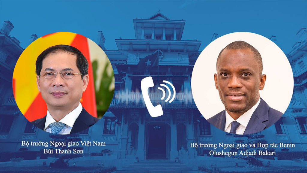 Benin FM @shegunbakari and I have a fruitful telephone conversation on enhancing the excellent 🇻🇳- 🇧🇯 relations with stronger cooperation in all fields, esp in trade, investment, agriculture, bilaterally & within multilateral frameworks, including ECOWAS @BeninDiplomatie