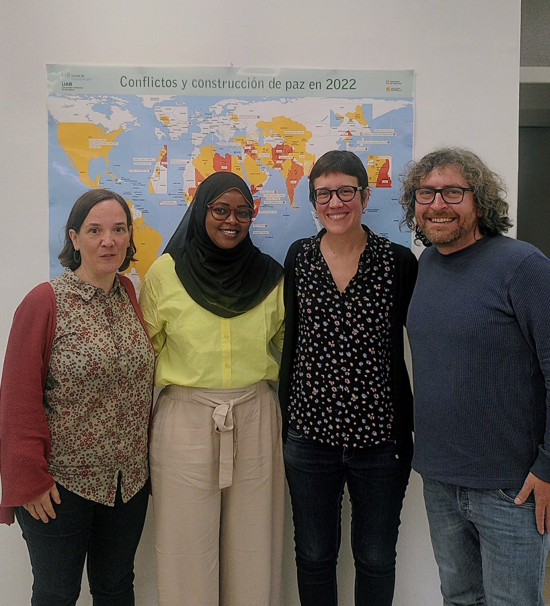 escolapau's tweet photo. Avui hem tingut l'oportunitat de reunir-nos amb @AliBisharo, activista kenyana d'origen somalí, que treballa pels drets de les dones i les persones migrades i refugiades, en el marc de la seva participació a @ciutatsdh https://t.co/jkaB4SysBy