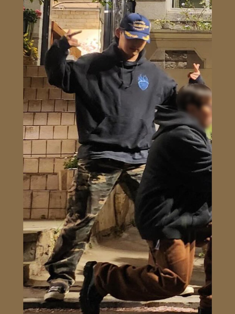 진짜 애기 아니냐🥹
포즈부터 얼굴까지 고냥 아주 기여븜