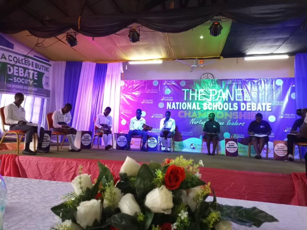 HAF_UG's tweet photo. This is how it went down during the panel debate championship at Kira College Butiki. The girl child was well represented. The project emphasizes the role of the boy child in promoting girls' education. More info https://t.co/9juenwv5Xz https://t.co/SSr0Kym6yS
