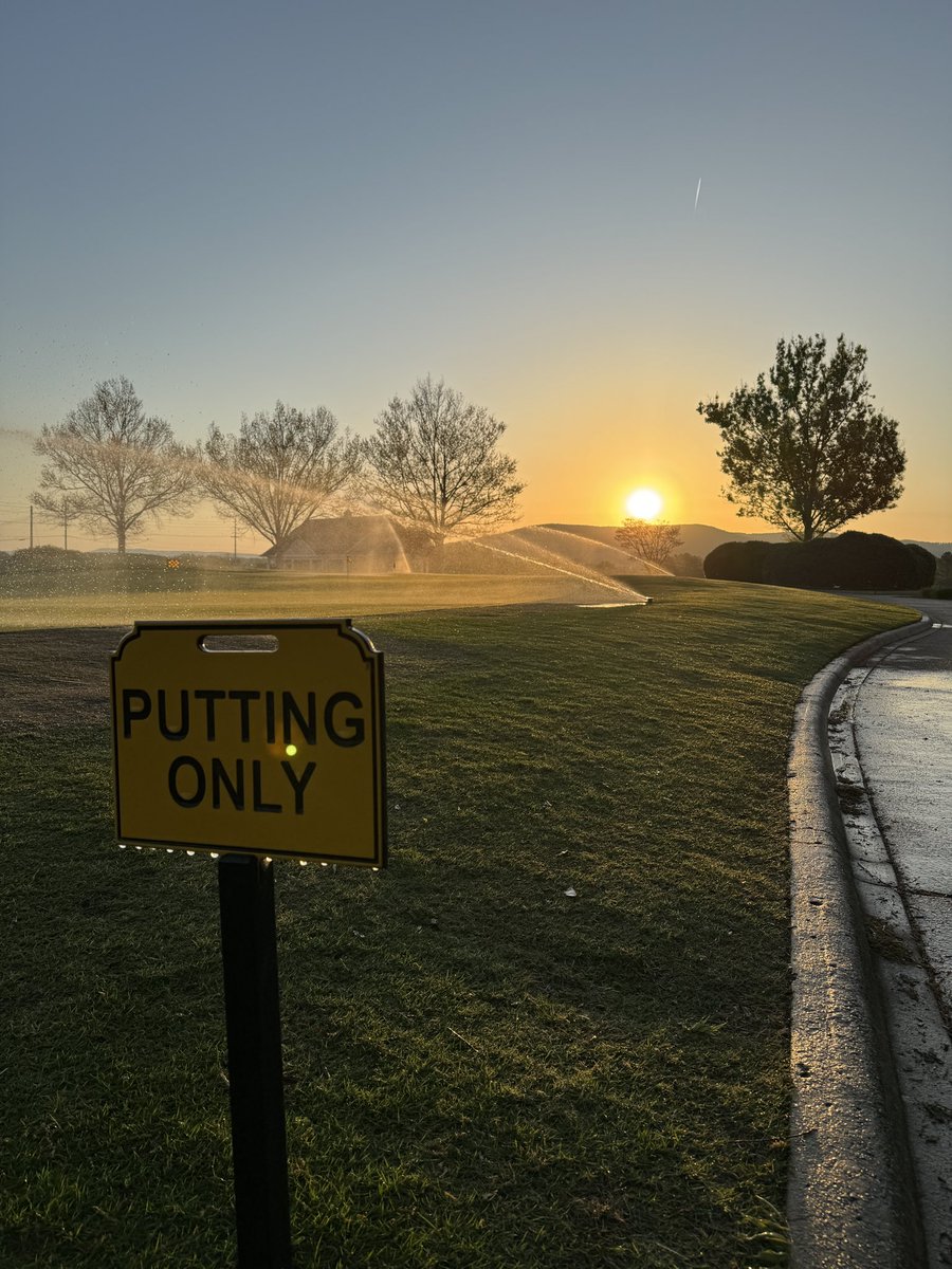 What a beautiful day for more #ASUNWGOLF Championship action! Rd 2️⃣ tees off at 9 AM ET! ⛳️ 📊 | results.golfstat.com/public/leaderb… 🔗 | asunsports.org/tournaments/?i… #ASUNBuilt