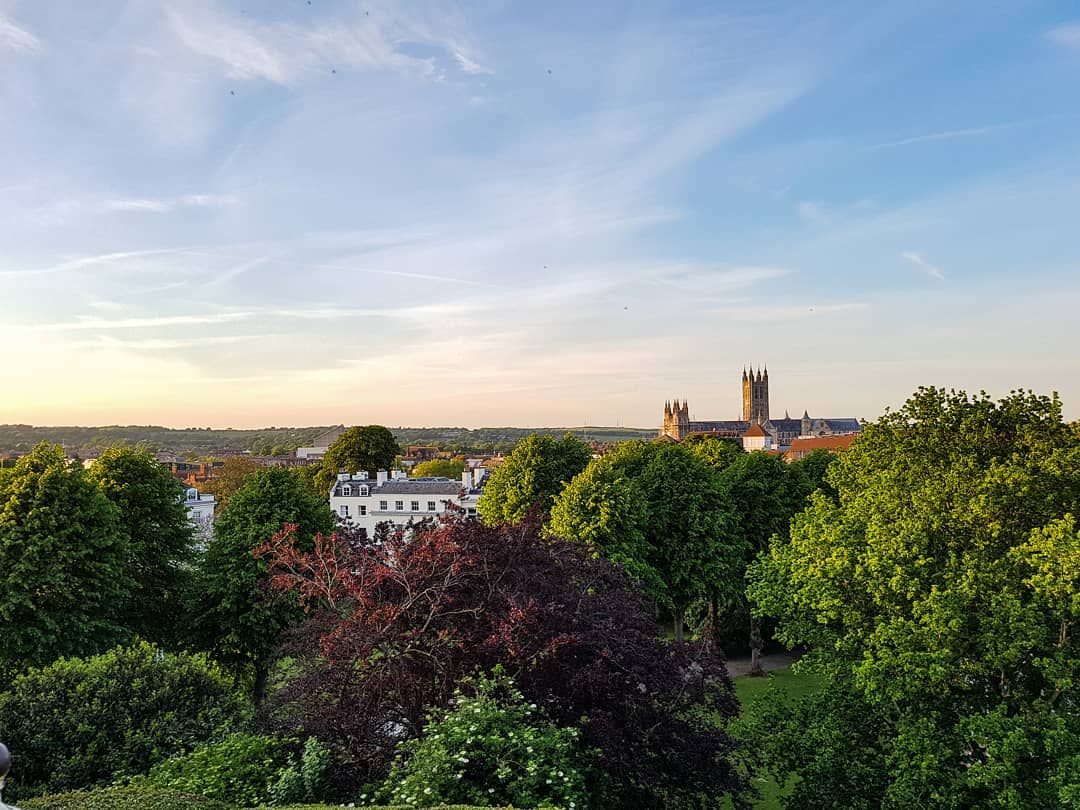 Starting off the week, we're going right in with those beautiful views to sprinkle your feed with some #MondayMotivation 🌳 📸: @nathan_brooke on IG