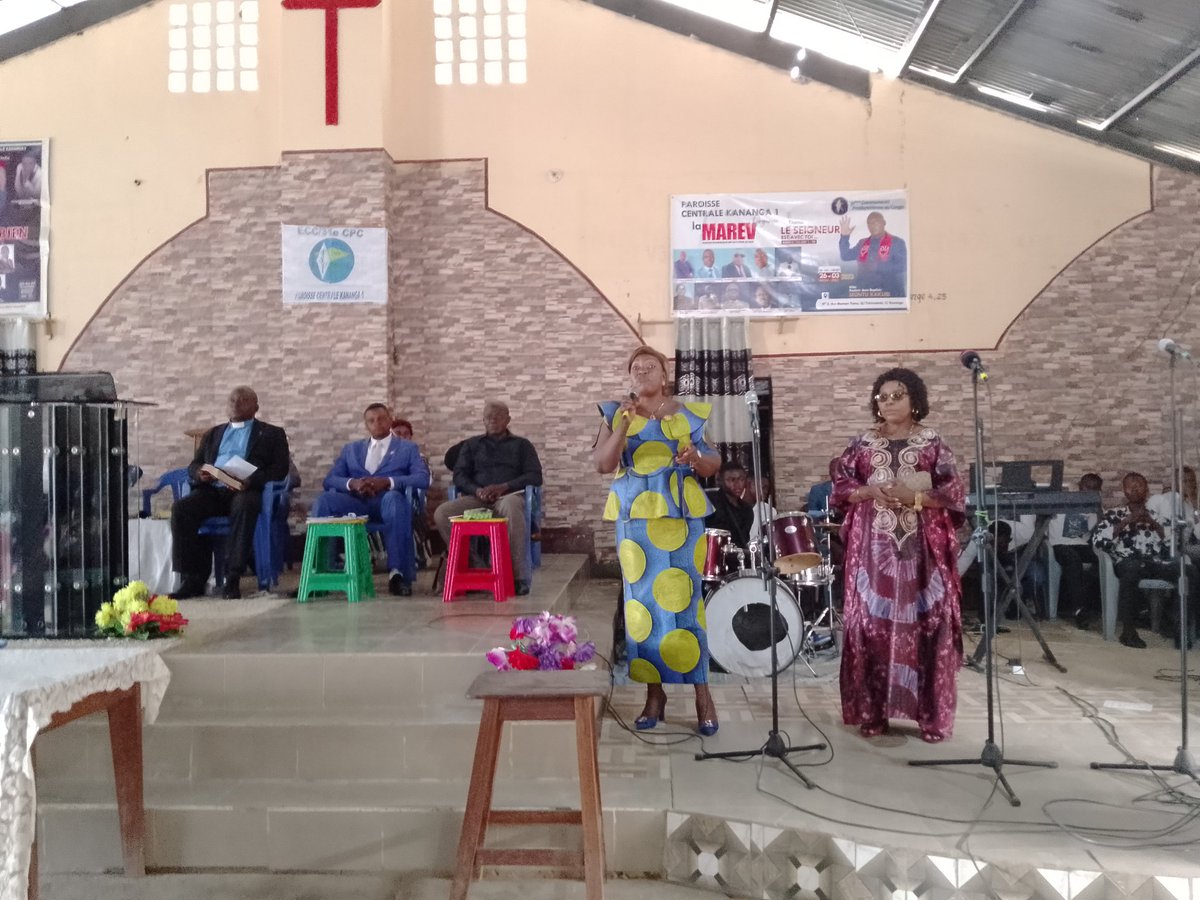 KasaiVlf's tweet photo. Les #ODDF en collaboration avec @refedef ont sensibilisés 457 croyants de l'église 31éme CPC de l'Azda sur les conséquences des unions conjugales des enfants : la #déscolarisation de la fille
#Stop aux #MariagesdesEnfants
@DevCanada  @CarterCenter @VlfCongo @refedef  @MDHCongo https://t.co/JrvvTLysD9