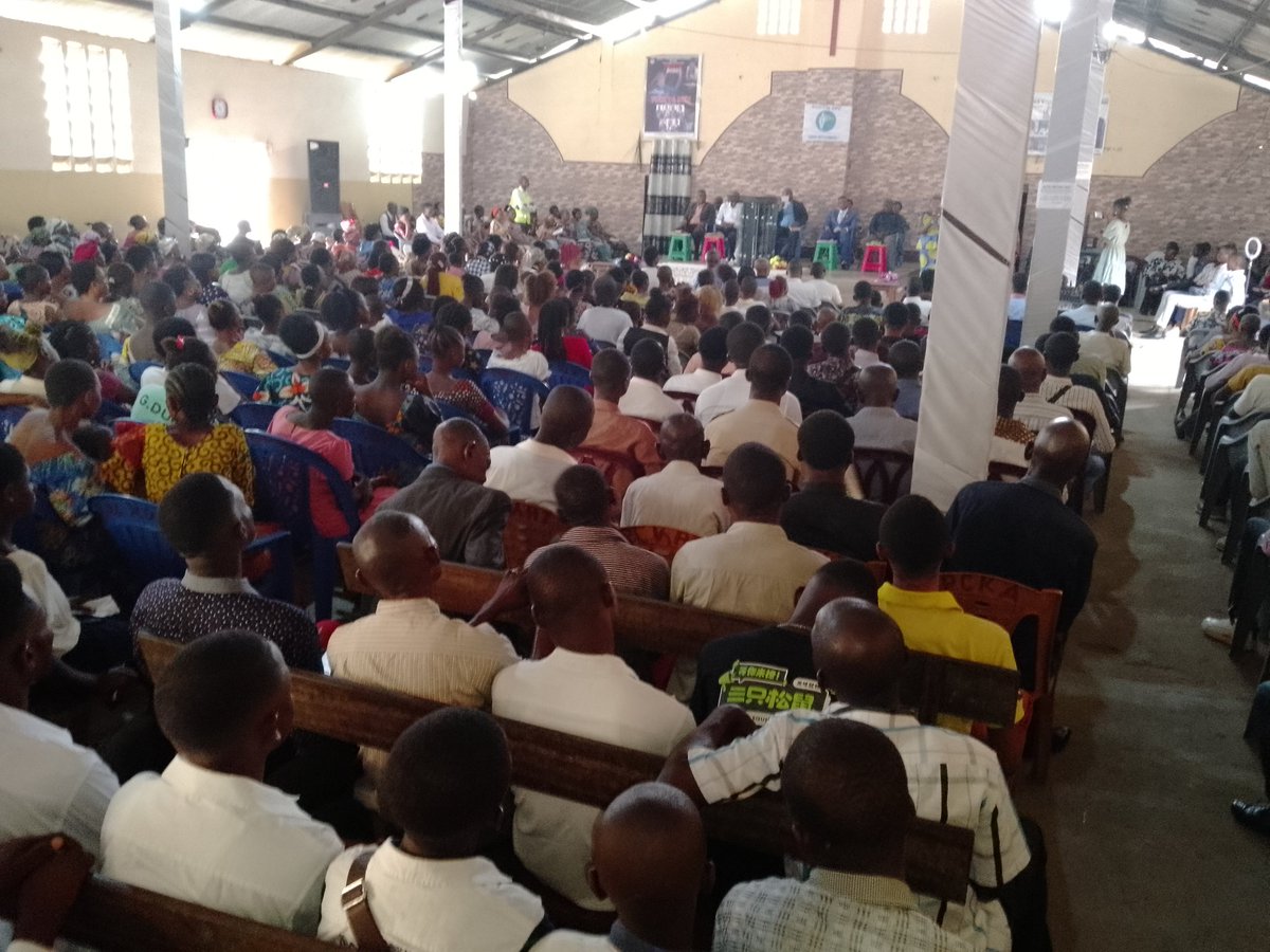 KasaiVlf's tweet photo. Les #ODDF en collaboration avec @refedef ont sensibilisés 457 croyants de l'église 31éme CPC de l'Azda sur les conséquences des unions conjugales des enfants : la #déscolarisation de la fille
#Stop aux #MariagesdesEnfants
@DevCanada  @CarterCenter @VlfCongo @refedef  @MDHCongo https://t.co/JrvvTLysD9