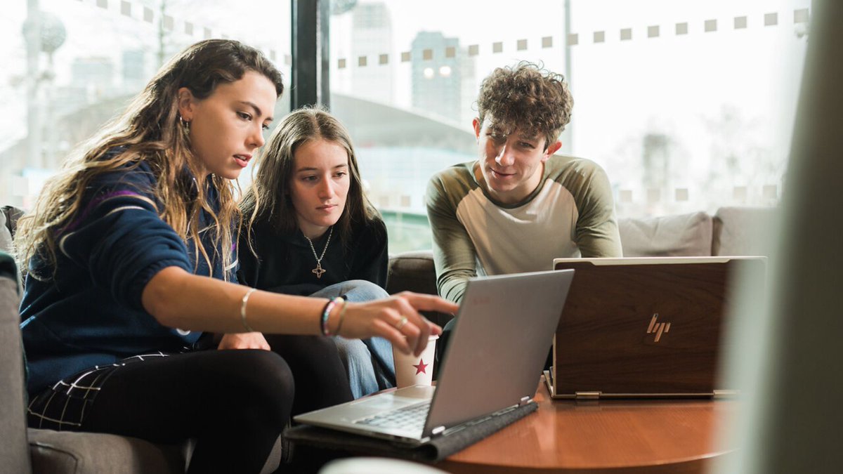 Attention prospective UCL students!  

Explore Arts & Humanities programmes at our virtual open days, April 22-26.  

Engage in live Q&A sessions, hear from students & faculty, and discover your future at UCL.  

Book your place now! buff.ly/4auCymg 

#UCL #OpenDays