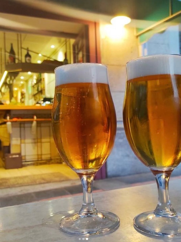 JuruchaBardetap's tweet photo. La #primavera 🌞 se disfruta en la terraza de #Jurucha
📍 C/Ayala 19𝘽𝙖𝙧𝙧𝙞𝙤 𝙙𝙚 𝙎𝙖𝙡𝙖𝙢𝙖𝙣𝙘𝙖
¡Feliz lunes!😁
#Madrid #Turismo #Abril2024 #FelizLunes
#pinchos #baresdemadrid #planesmadrid #turismomadrid #turistaenmadrid https://t.co/vhnz0Ob1IC