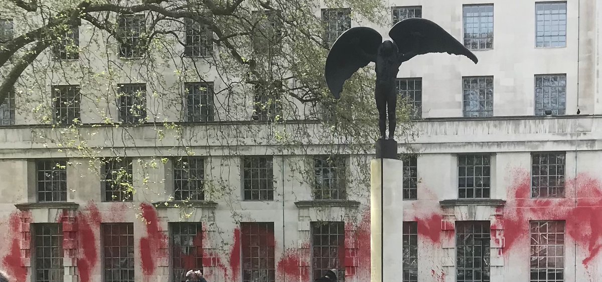 tattymacz's tweet photo. Red paint seen on outside of MOD during Solidarity with Palestine March. Why don’t the Tories stop selling arms to Israel? https://t.co/IQ4qnPdreH