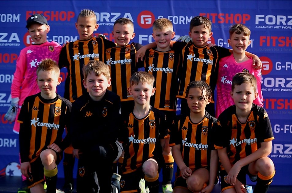 MarkThompsop's tweet photo. Great weekend in Stevanage for the lads, Up The Tigers ⚽️🐯@Proacademytour @acunilicali @HullCityAcademy https://t.co/owVNwTnQi7