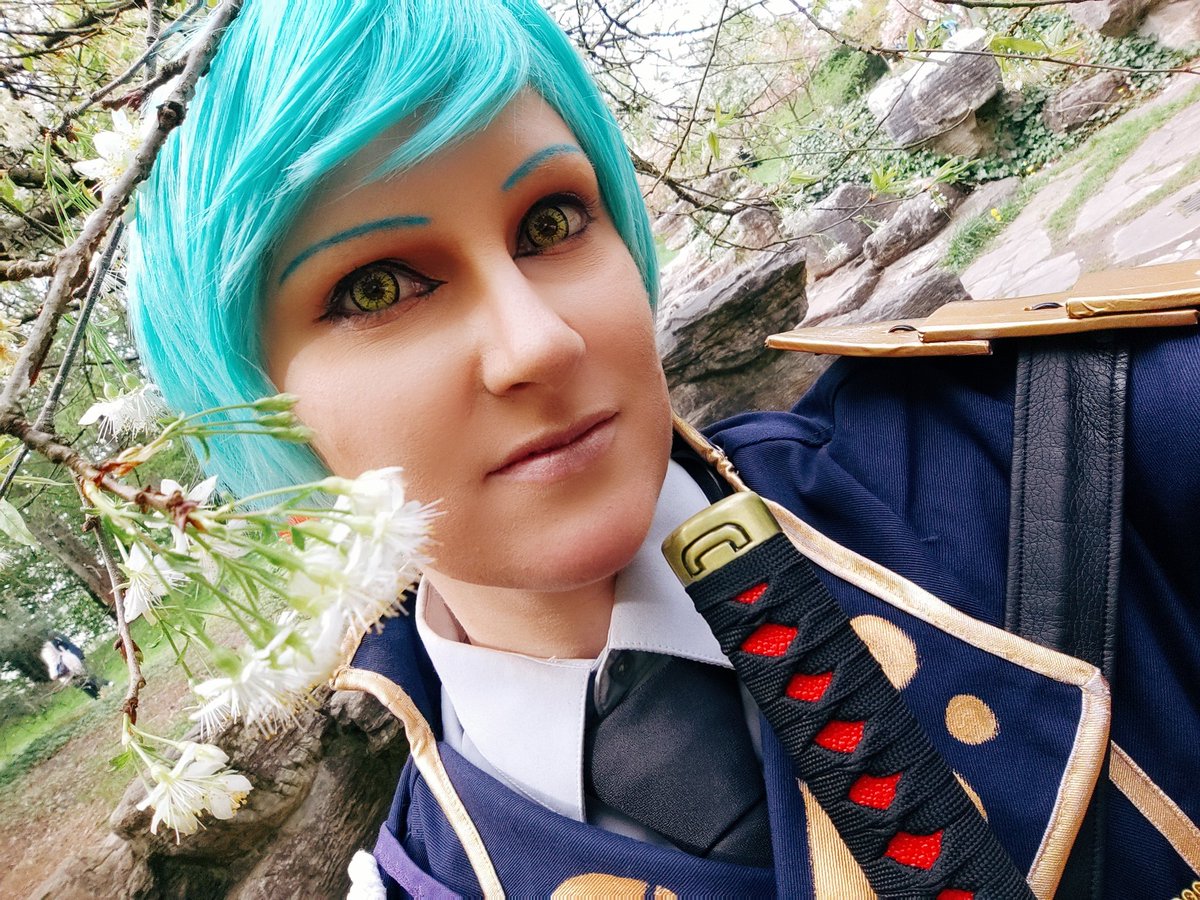 Yesterday I had a nice day weather was good and i shoot Ichigo a bit. And thr photos on the came looks good. Can wait to see them here 2 selfies from yesterday #toukenranbu #ichigohitofuri #selfiequeen