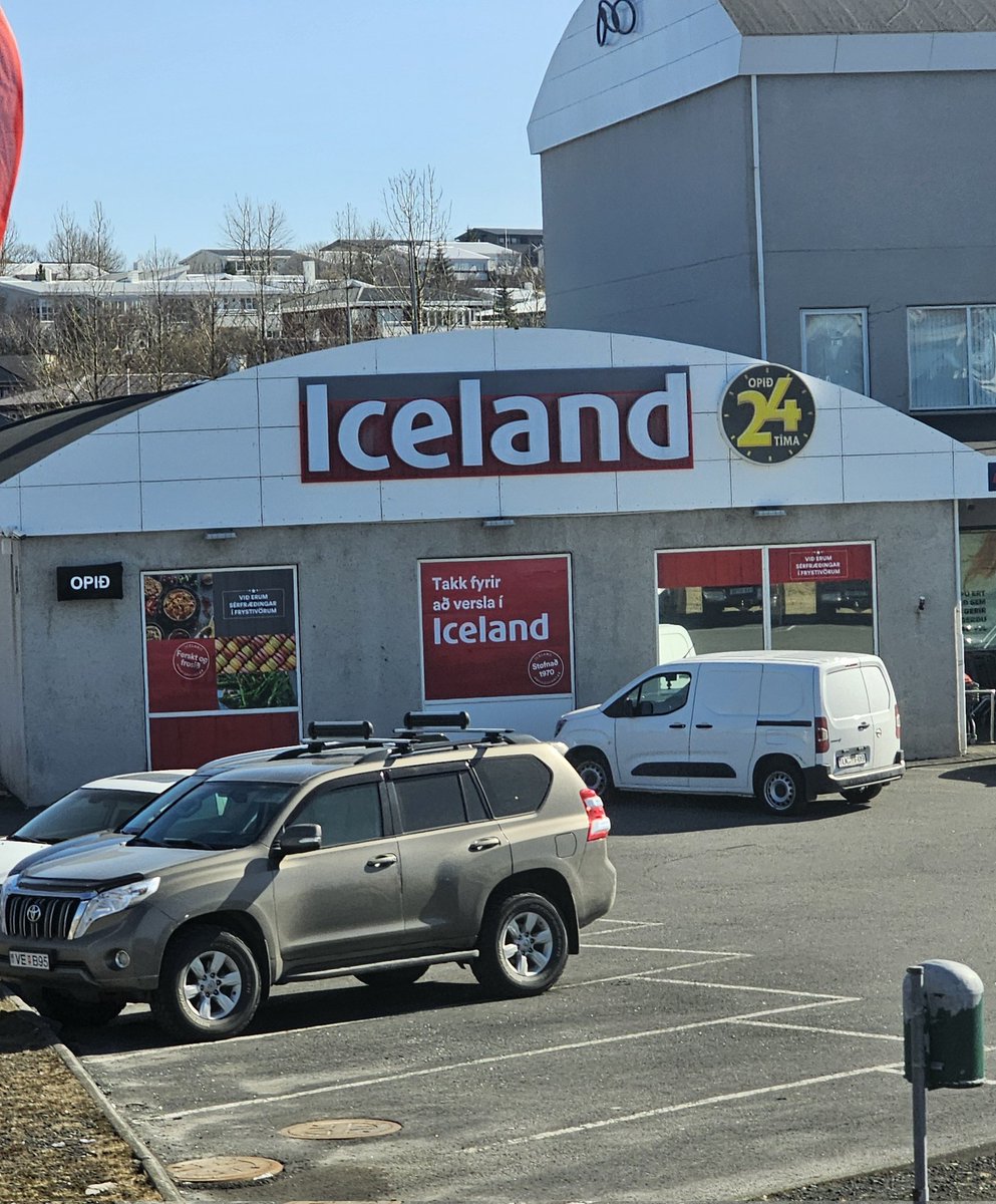 I'm in Iceland and have just seen an Iceland. #Whoknew