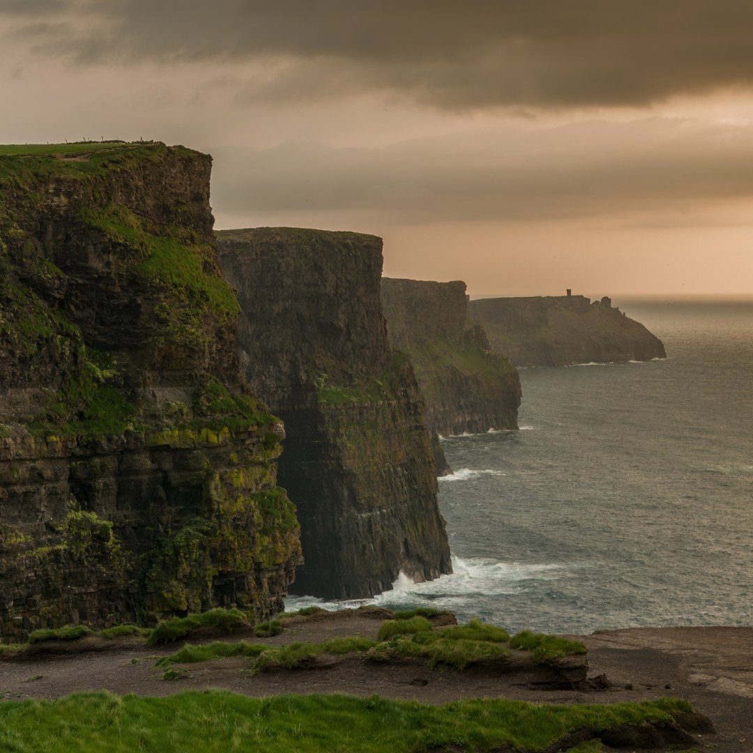 Coastal drama: Cliffs of Moher, where Earth's forces collide harmoniously. ⛰️🌊

📍Cliffs of Moher, Co Clare

Courtesy of Echinophoria

#wildatlanticway #ireland #wildrovertours #traveling #traveltuesday #adventure #cliffsofmoher #photooftheday #wildroverdaytours