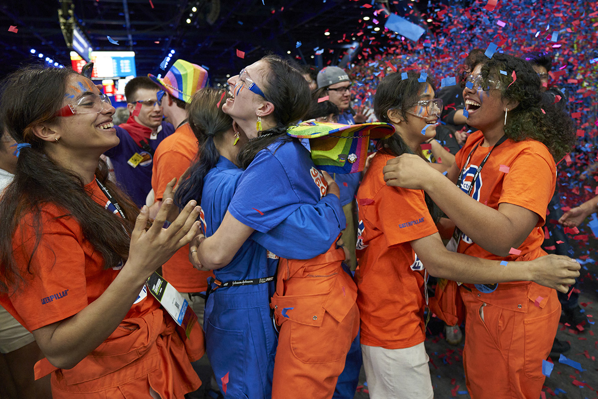 We are thrilled to be at 2024 FIRST #Robotics Championship🤖 in Houston, TX this week! We proudly partner with FIRST (@FIRSTweets) to inspire young minds in the world of robotics. Visit us at the Innovation Faire! #FIRSTChamp #STEM 🌎

Check out some photos from last year 📷👇: